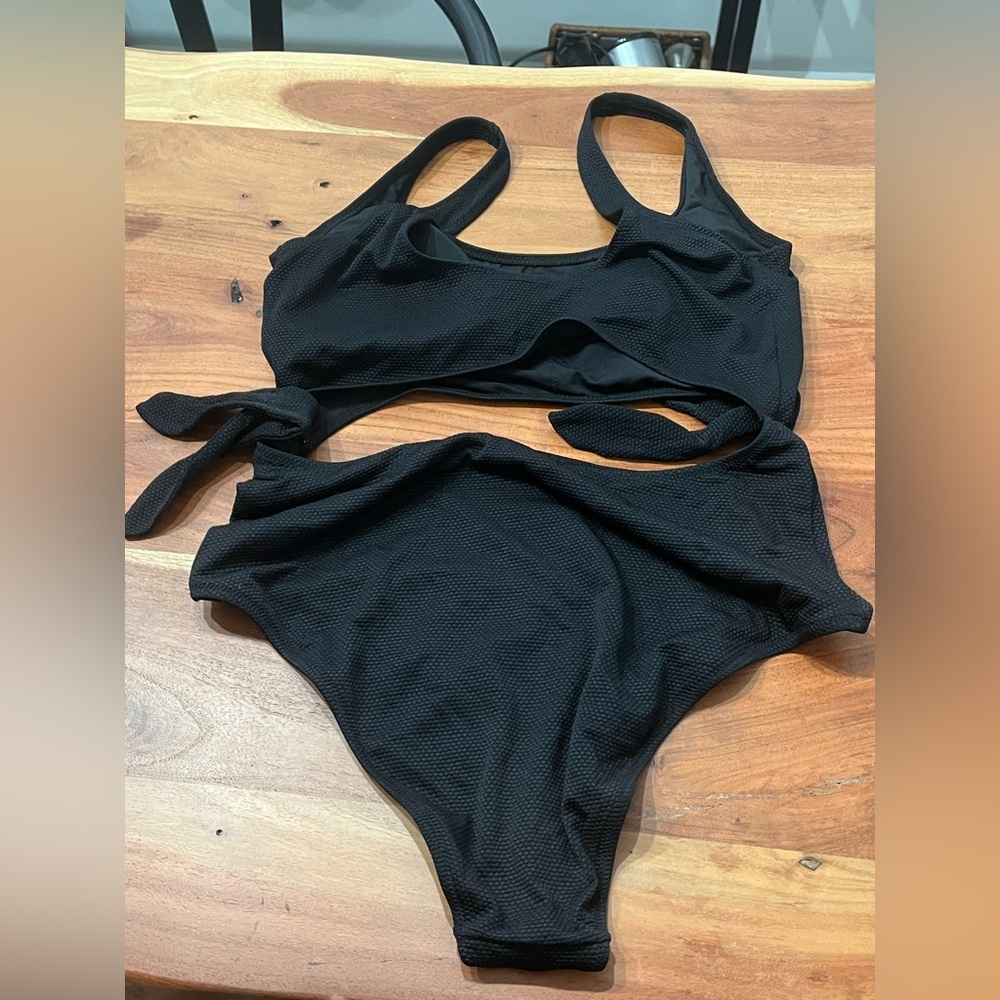 NWT Aerie Pique Cut Out Scoop One Piece Swimsuit in Black - Size XL Long - Picture 4 of 5